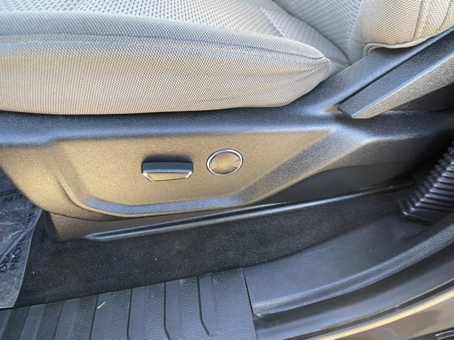Certified 2017 Ford F250 XLT w/ XLT Value Package image 15