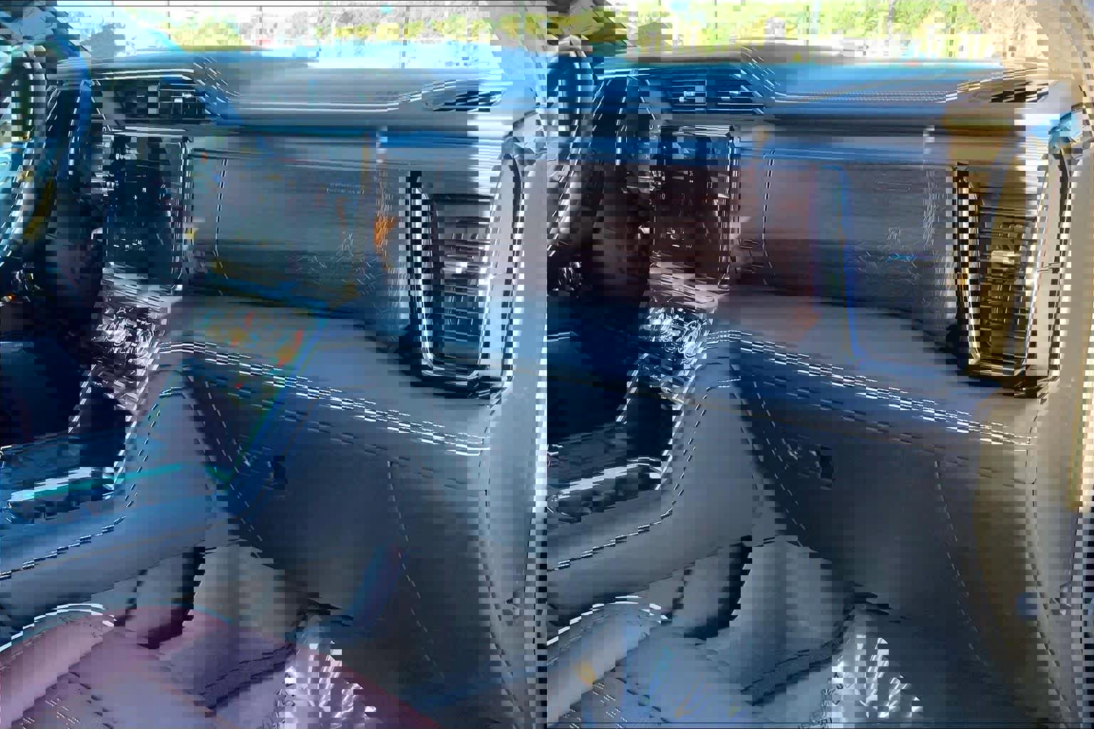 Used 2024 GMC Sierra 2500 Denali Ultimate image 18