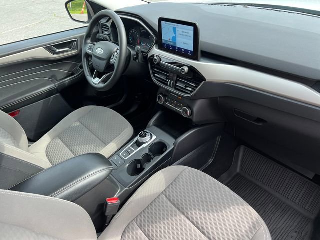 Certified 2022 Ford Escape SE w/ SE Sport Appearance Package AWD/4WD image 35