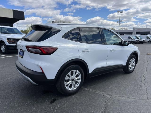 Certified 2025 Ford Escape Active FWD image 3