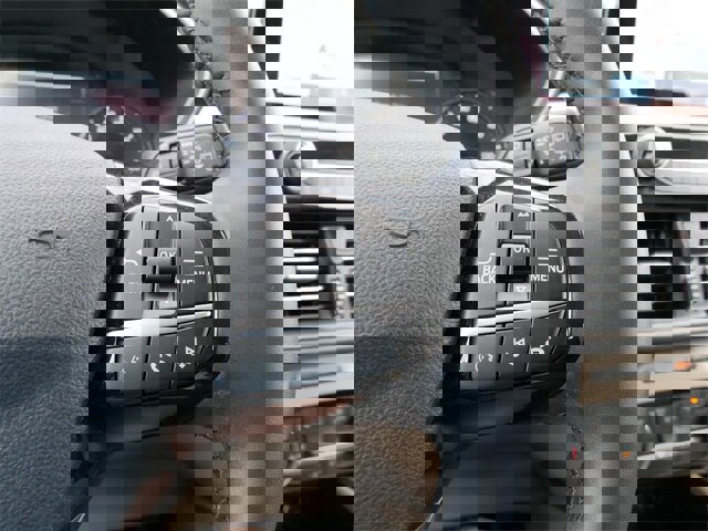 Certified 2021 Ford Escape SE w/ SE Sport Appearance Package image 24