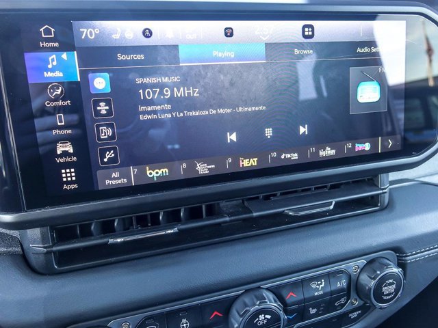 Used 2024 Jeep Wrangler Unlimited Sahara AWD/4WD image 18