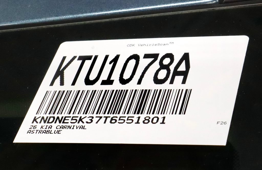 Used 2026 Kia Carnival SX w/ SX Dark Edition Package FWD image 38