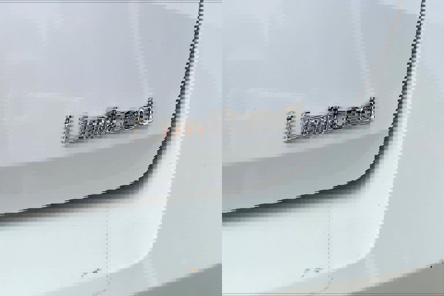 Used 2023 Hyundai Elantra Limited image 11