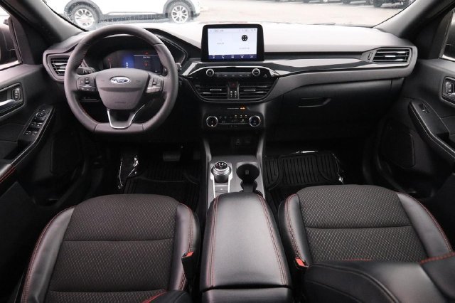 Certified 2025 Ford Escape ST-Line FWD image 25