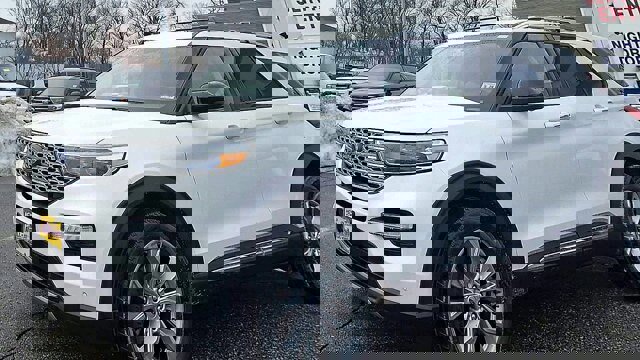 Certified 2023 Ford Explorer Limited w/ Limited Technology Package image 2