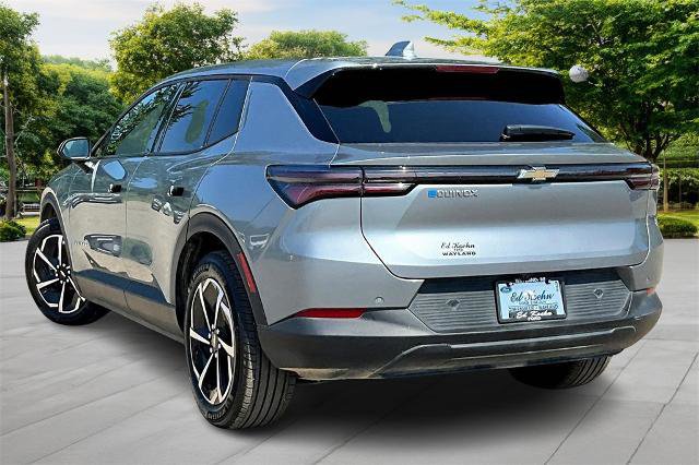 Used 2025 Chevrolet Equinox EV LT image 2