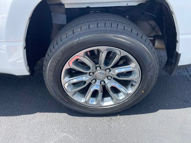 Used 2023 RAM 1500 Laramie AWD/4WD image 4