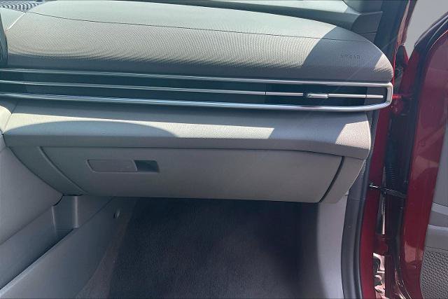 Used 2024 Hyundai Elantra SEL FWD image 17