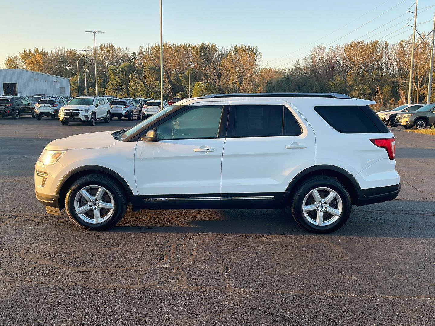 Certified 2018 Ford Explorer XLT FWD image 2