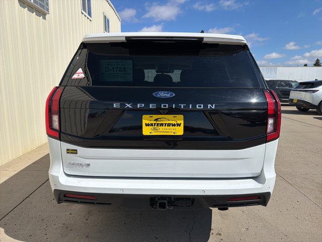 Certified 2025 Ford Expedition Active AWD/4WD image 6