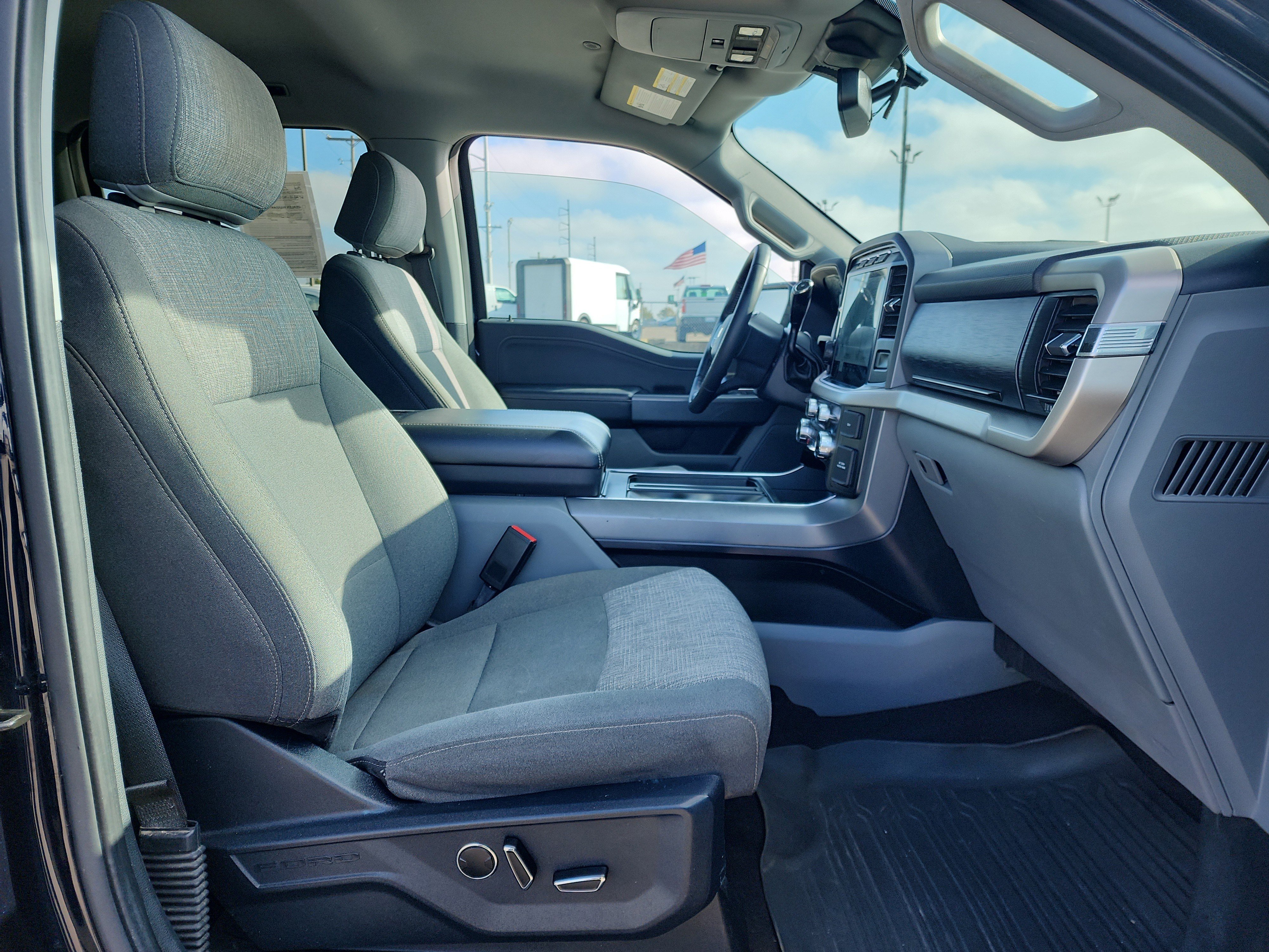 Certified 2021 Ford F150 XLT w/ Equipment Group 302A High image 15