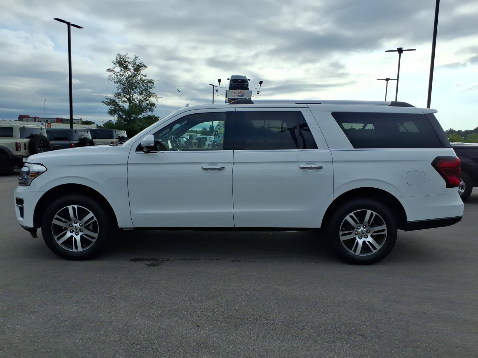 Certified 2023 Ford Expedition Max Limited AWD/4WD image 6