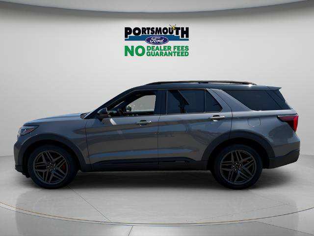 Certified 2025 Ford Explorer ST AWD/4WD image 2