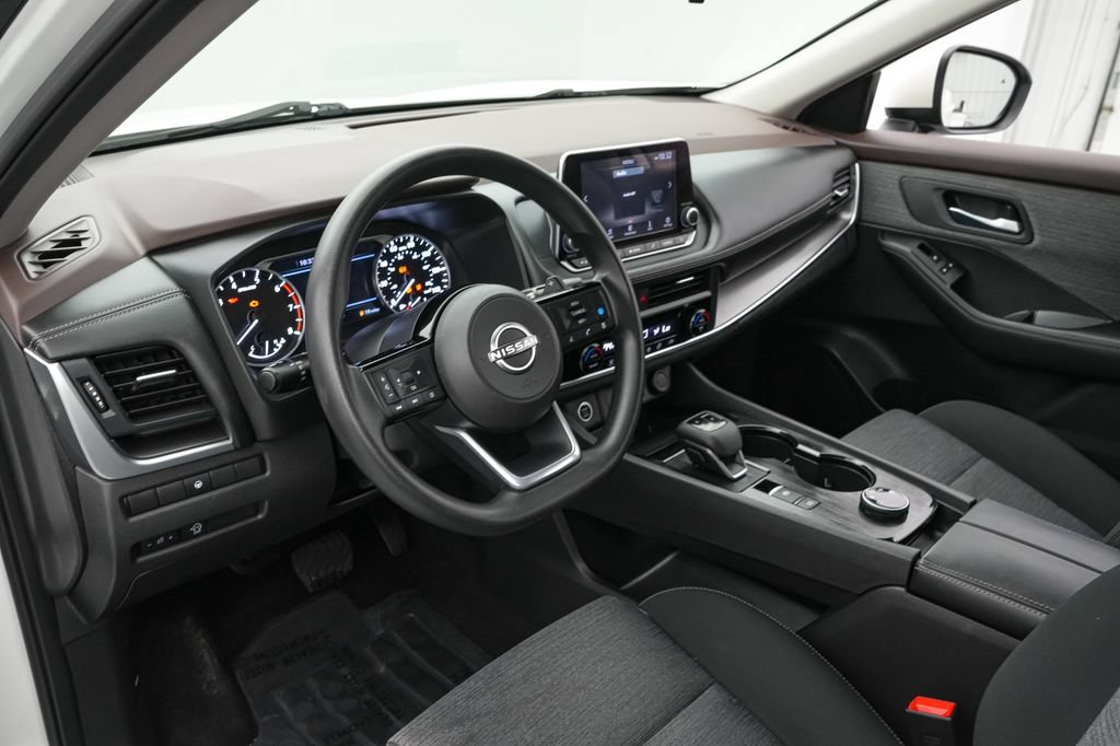 Used 2023 Nissan Rogue SV AWD/4WD image 12