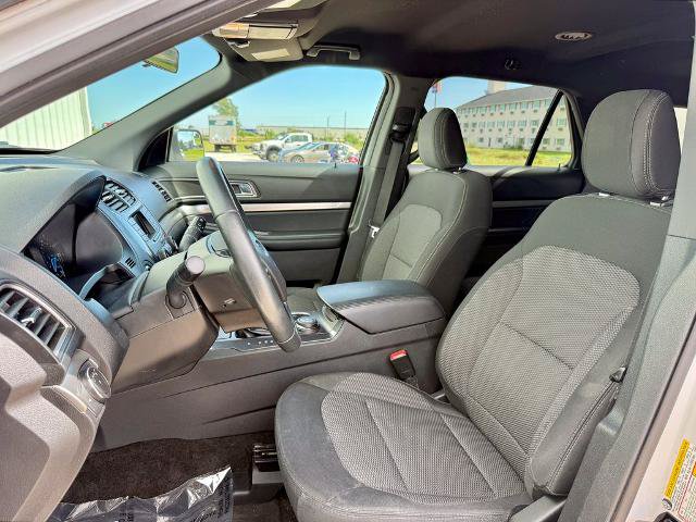 Certified 2018 Ford Explorer XLT AWD/4WD image 11