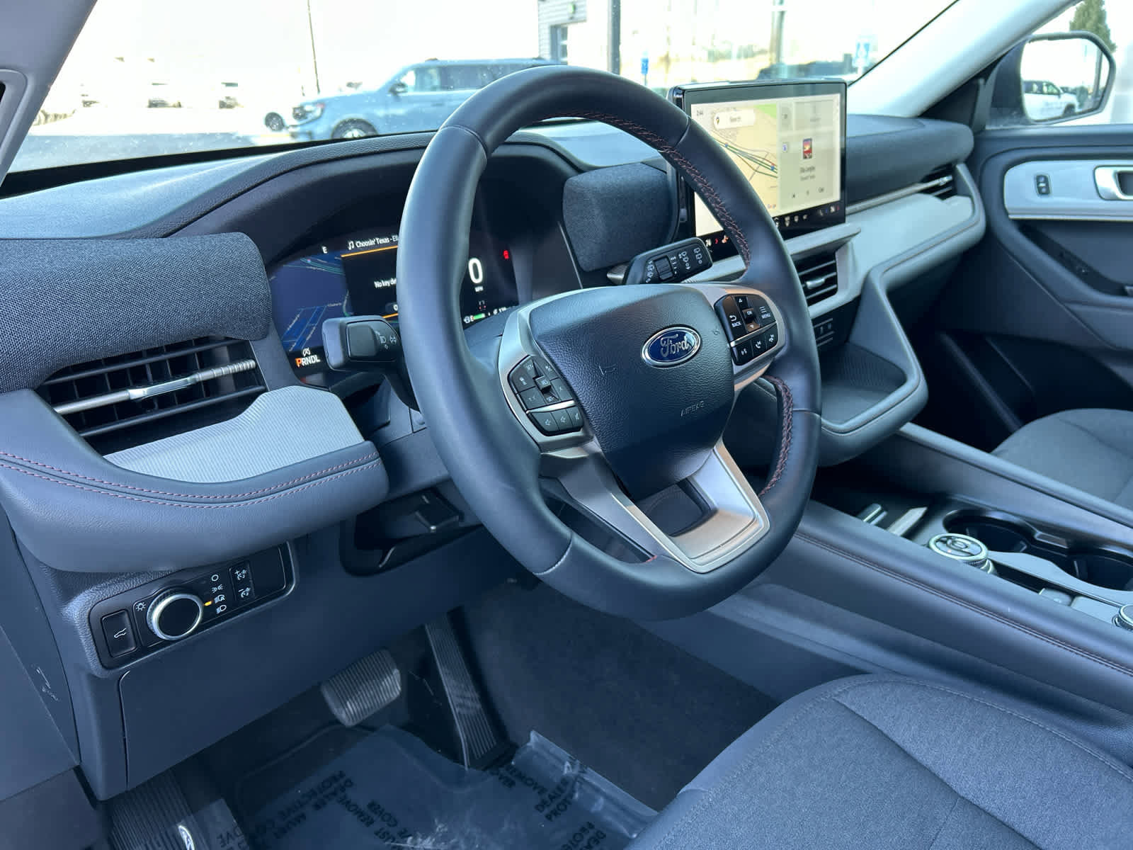 Certified 2025 Ford Explorer Active image 26