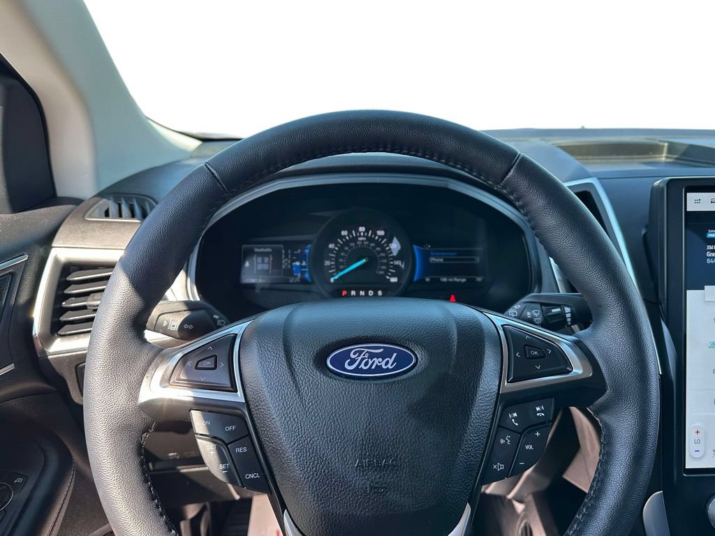 Certified 2023 Ford Edge Titanium AWD/4WD image 17