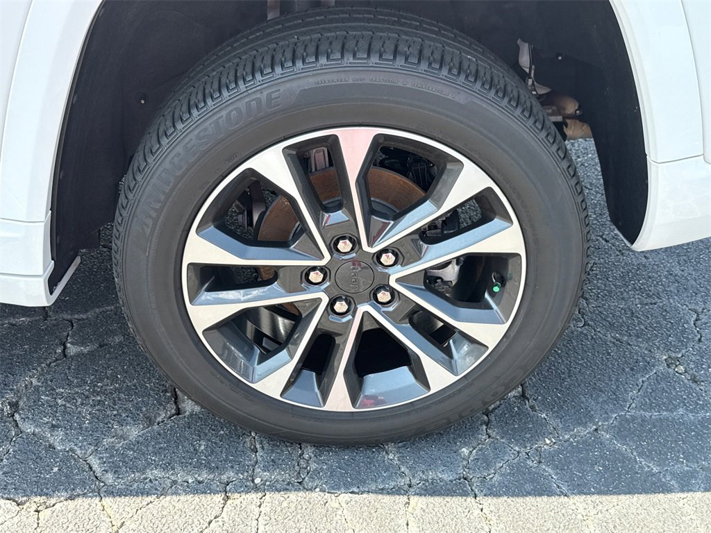 Used 2023 Jeep Grand Cherokee Overland w/ Luxury Tech Group IV image 20