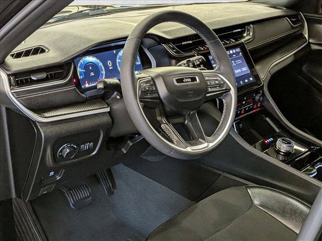 Used 2023 Jeep Grand Cherokee L Laredo AWD/4WD image 10