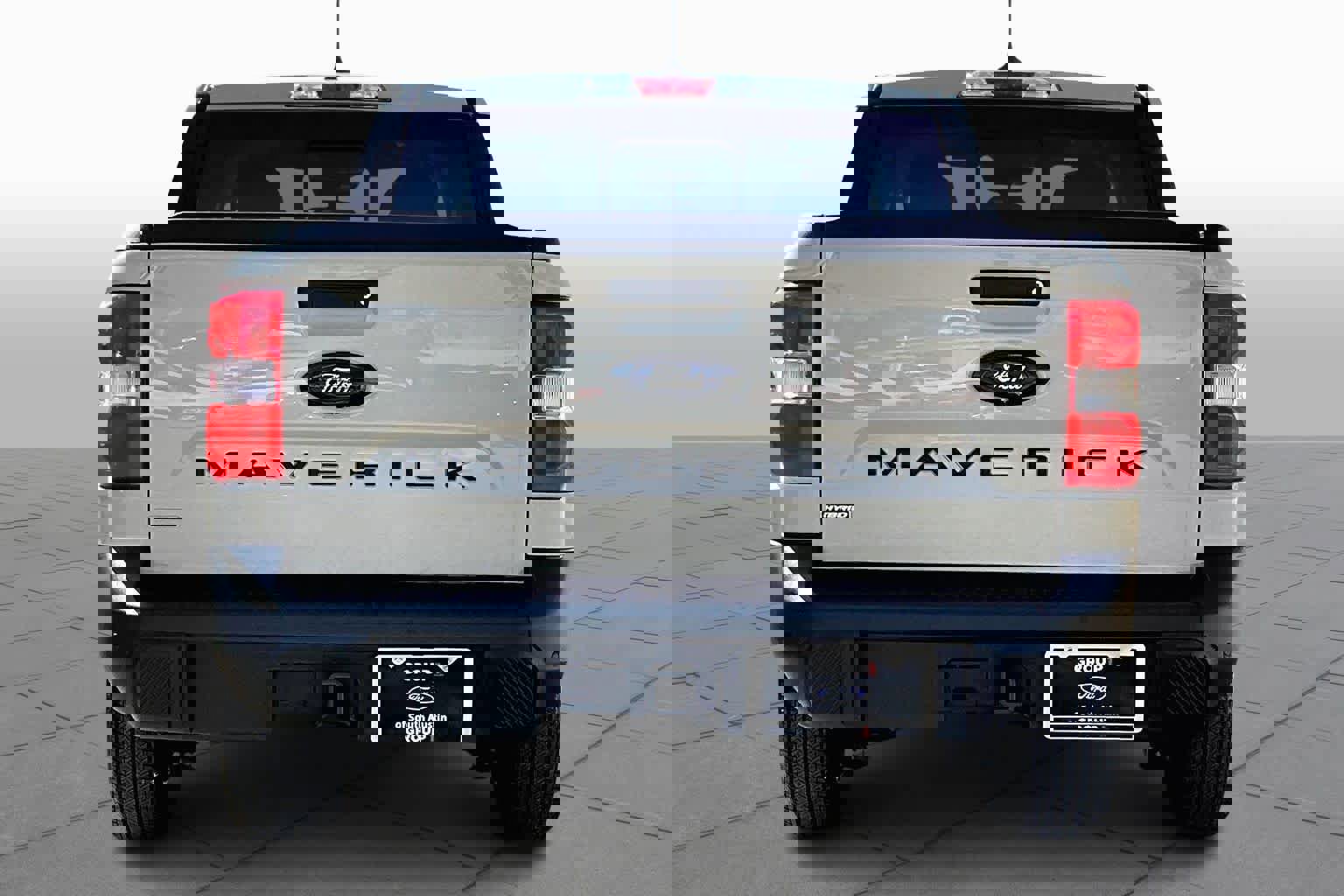 Certified 2024 Ford Maverick Lariat image 2