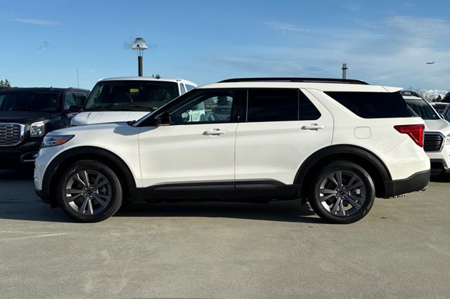 Certified 2022 Ford Explorer XLT w/ Equipment Group 202A image 2
