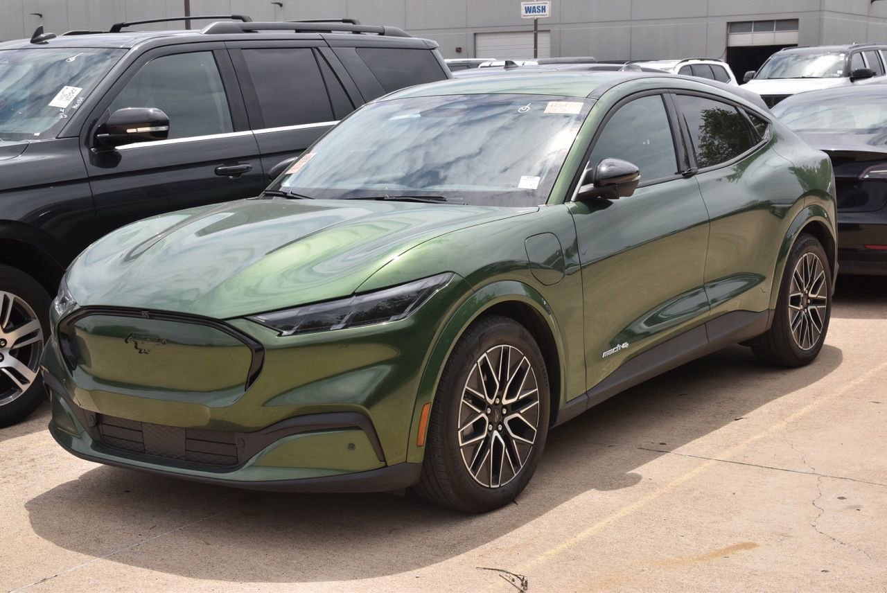 Certified 2025 Ford Mustang Mach-E Premium AWD/4WD image 2