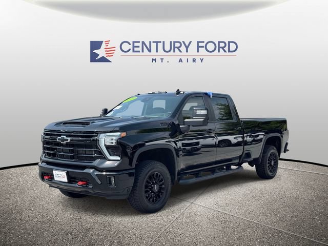 Used 2024 Chevrolet Silverado 3500 LT w/ Midnight Edition AWD/4WD image 5