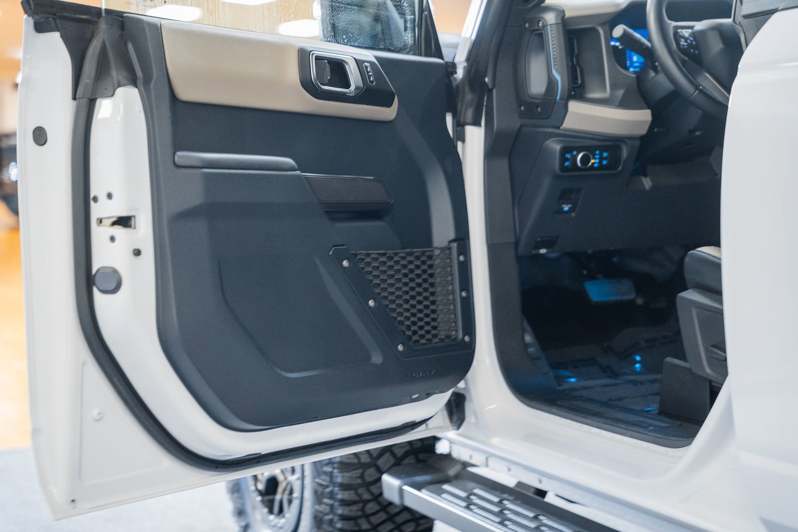 Certified 2024 Ford Bronco Wildtrak image 42