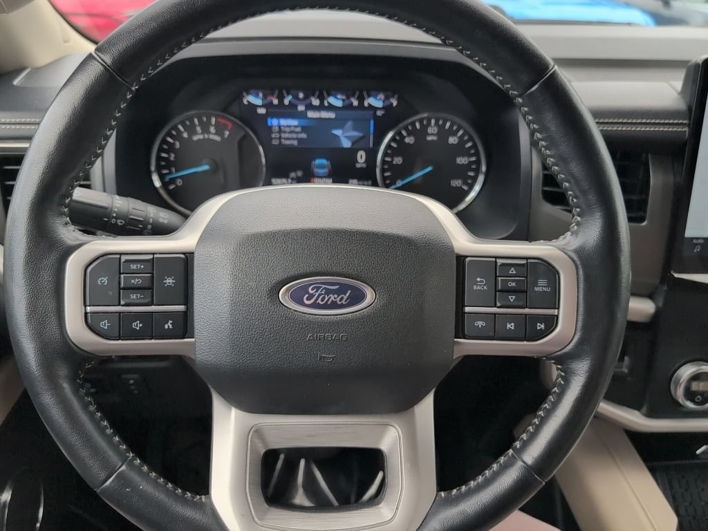 Certified 2024 Ford Expedition XLT RWD image 18