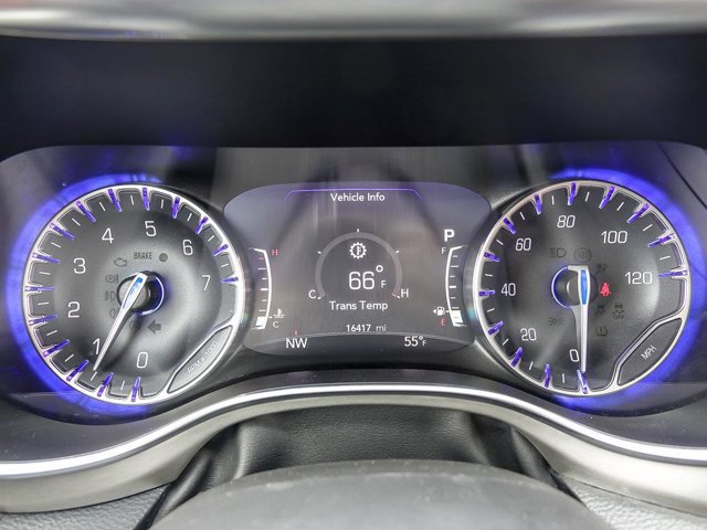 Used 2024 Chrysler Pacifica Pinnacle AWD/4WD image 13