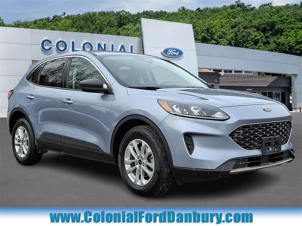Certified 2022 Ford Escape SE w/ Cold Weather Package image 1