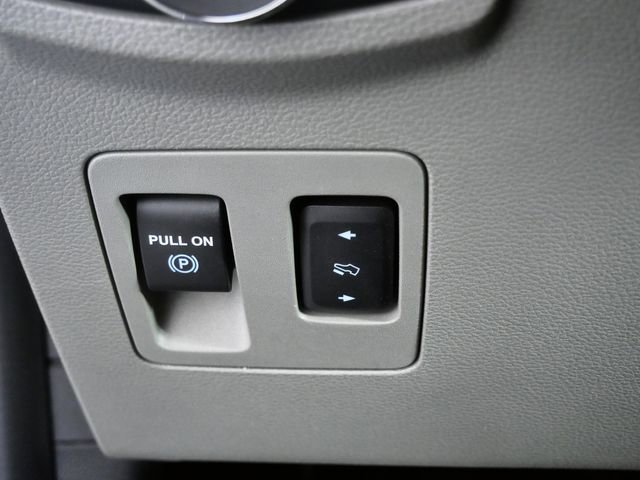 Certified 2019 Ford F150 XLT w/ Equipment Group 302A Luxury AWD/4WD image 24