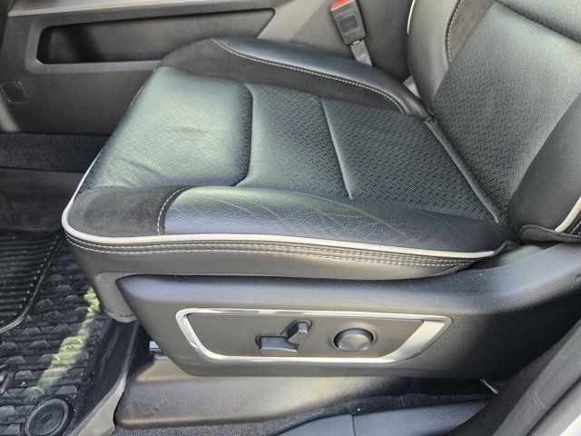 Used 2025 RAM 1500 Laramie w/ Sport Appearance Package AWD/4WD image 22