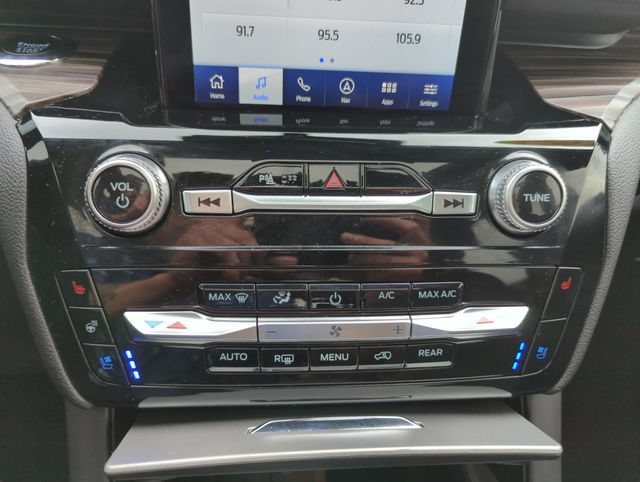 Certified 2023 Ford Explorer Limited w/ Limited Technology Package AWD/4WD image 49