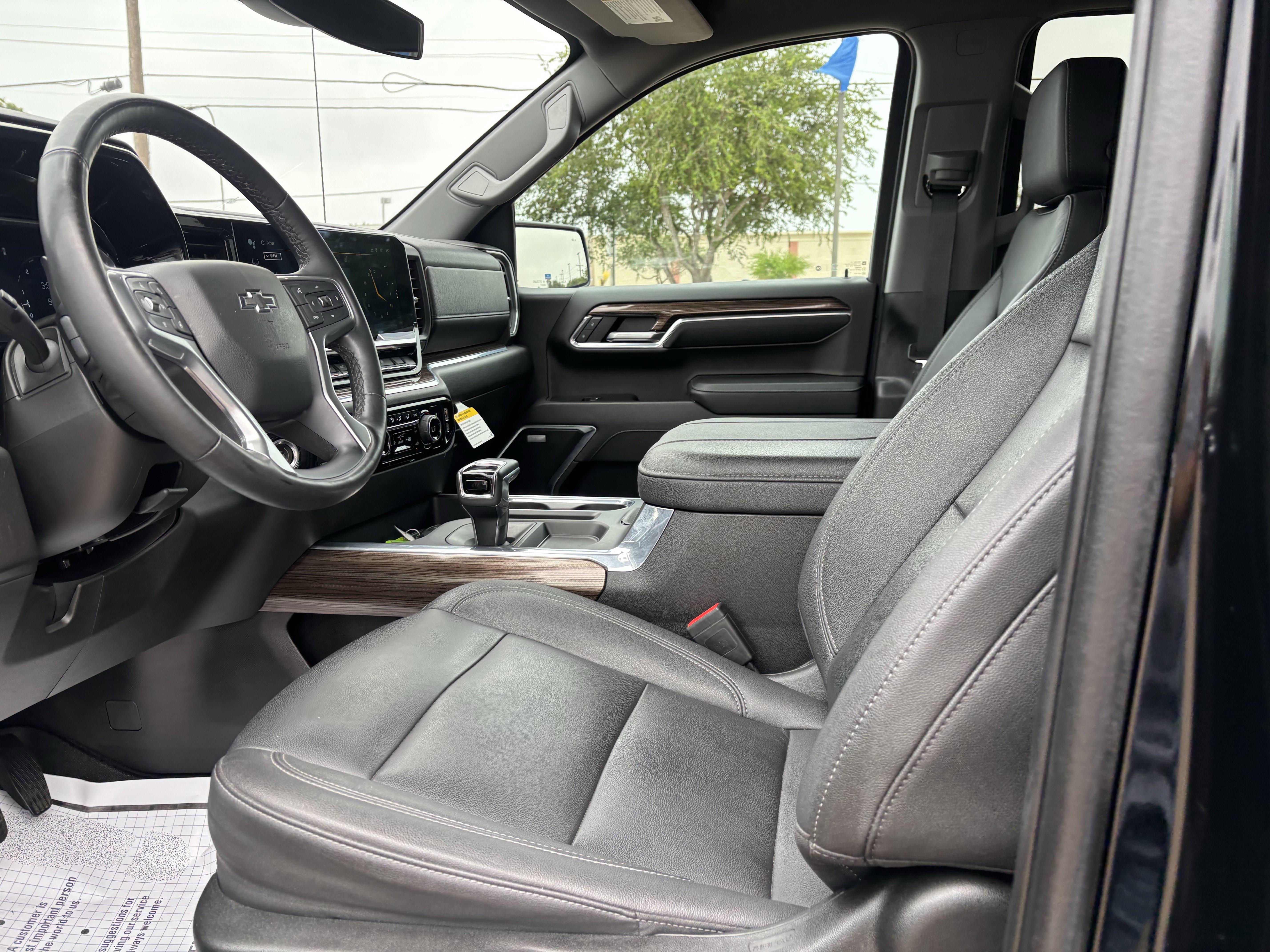 Used 2023 Chevrolet Silverado 1500 RST RWD image 9