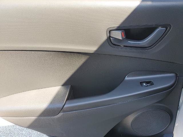 Used 2023 Hyundai Kona SEL FWD image 13