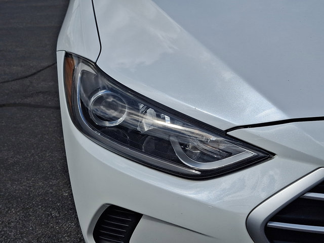 Used 2017 Hyundai Elantra SE FWD image 10