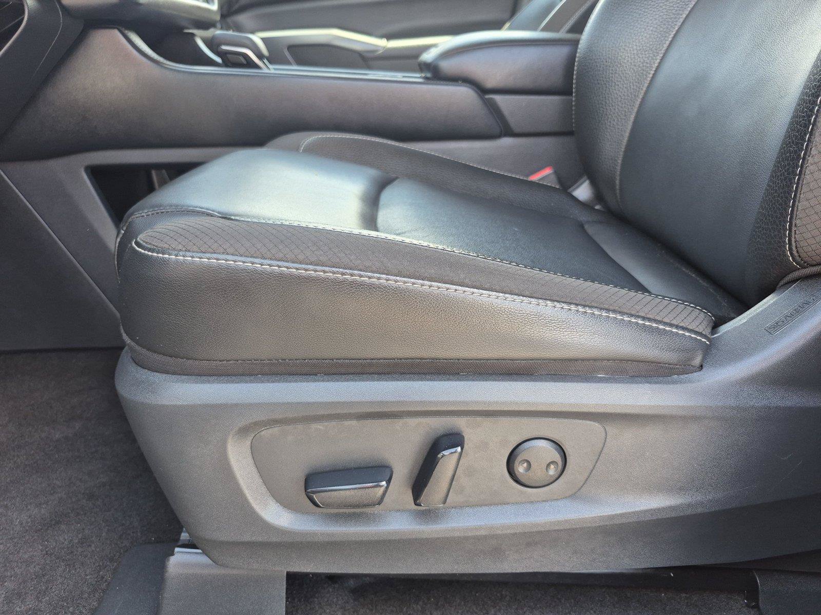 Used 2025 Nissan Pathfinder SL AWD/4WD image 23