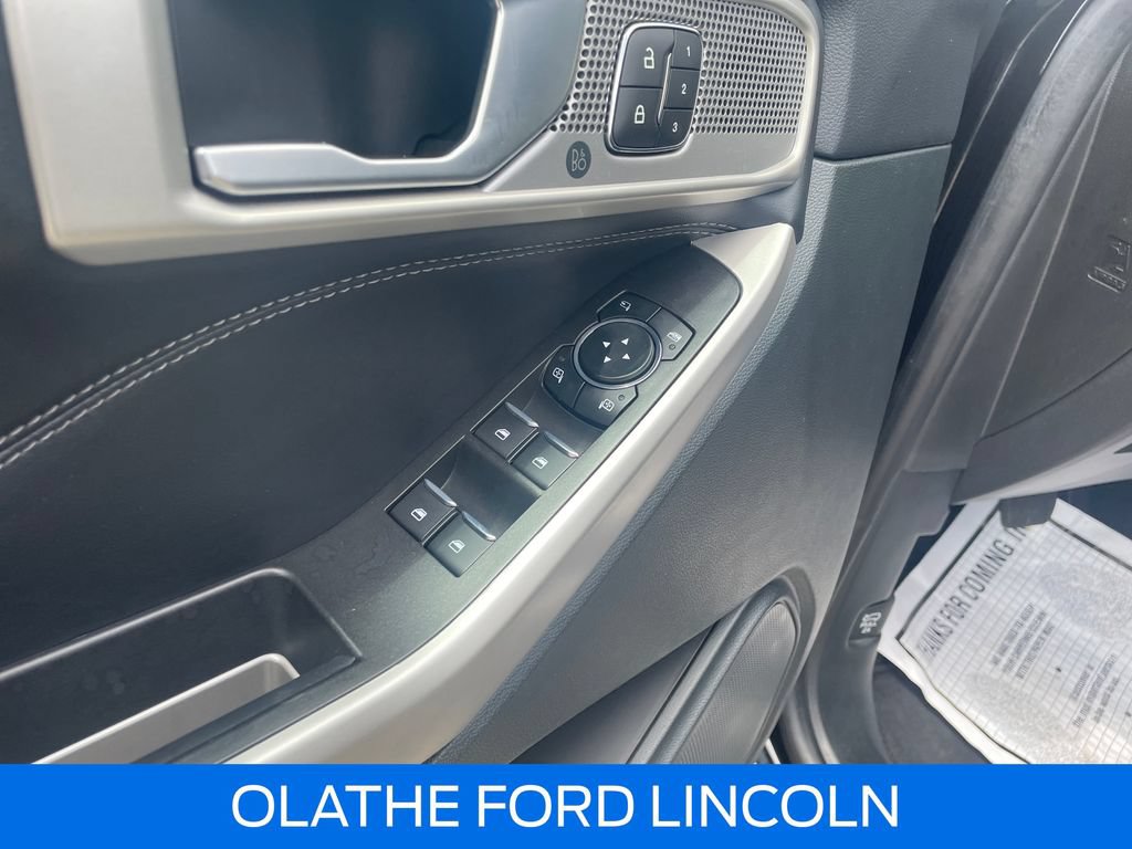 Certified 2023 Ford Explorer Limited w/ Equipment Group 301A AWD/4WD image 15