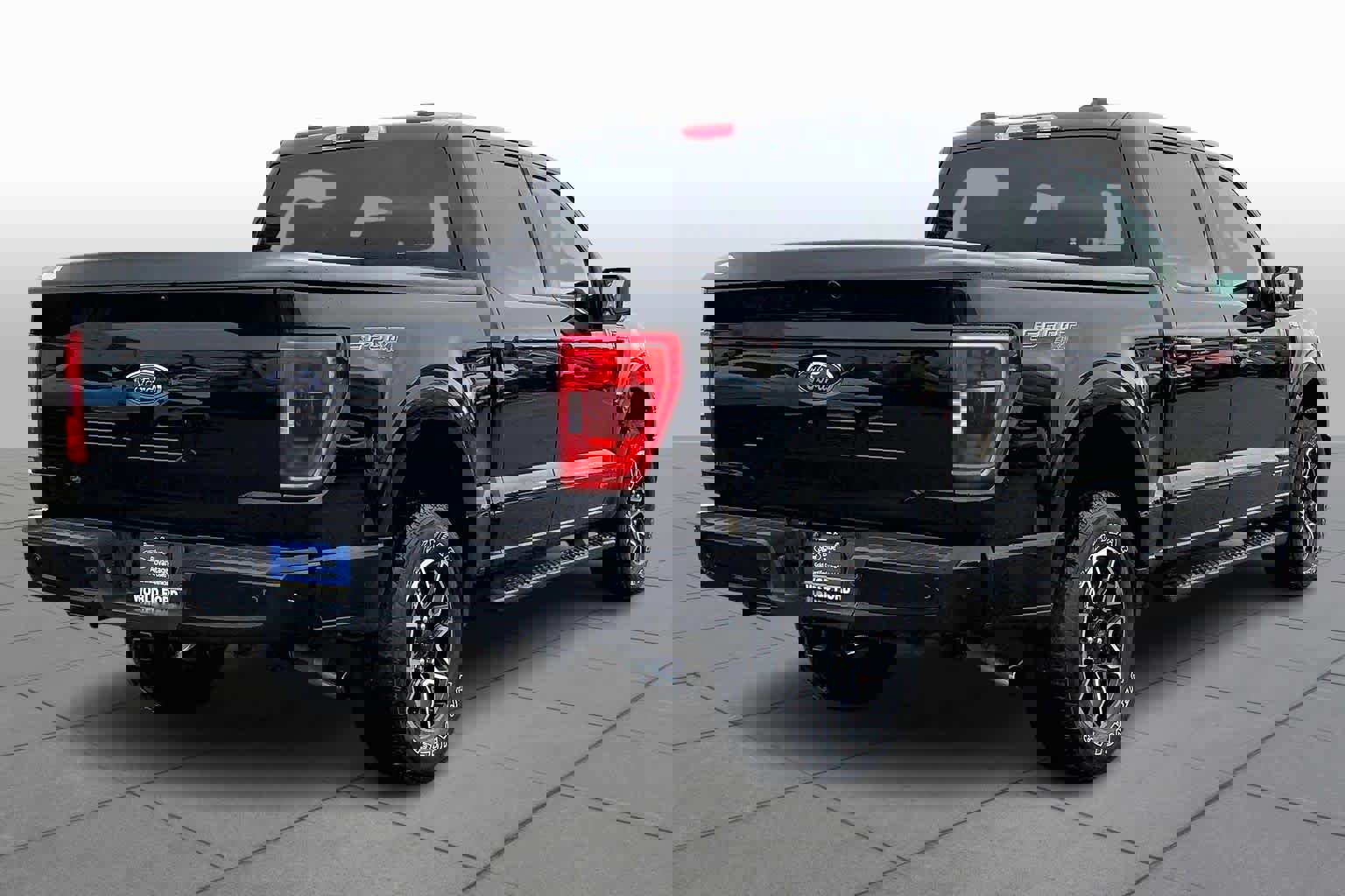 Certified 2021 Ford F150 XLT w/ Equipment Group 302A High image 12