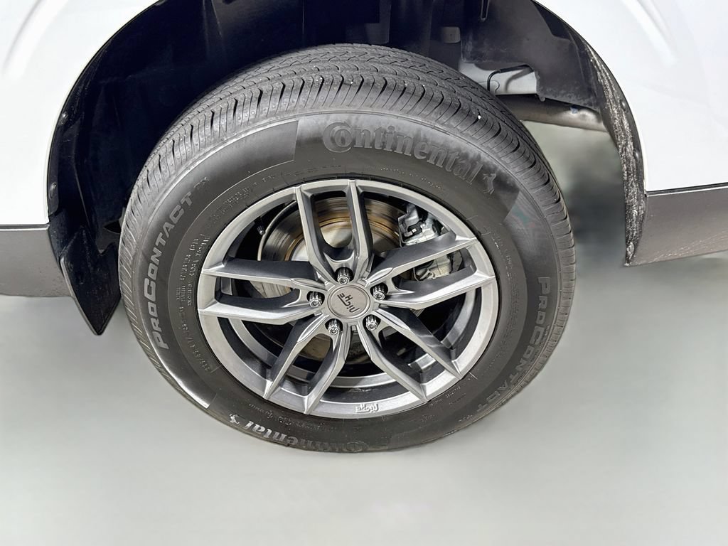Certified 2025 Ford Maverick XL FWD image 29