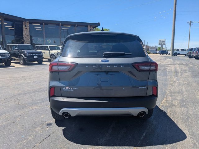Certified 2025 Ford Escape Active w/ Cold Weather Package AWD/4WD image 9