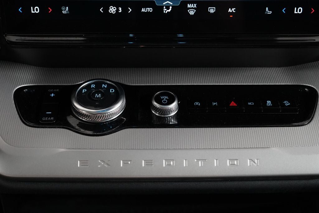 Certified 2025 Ford Expedition Active AWD/4WD image 20