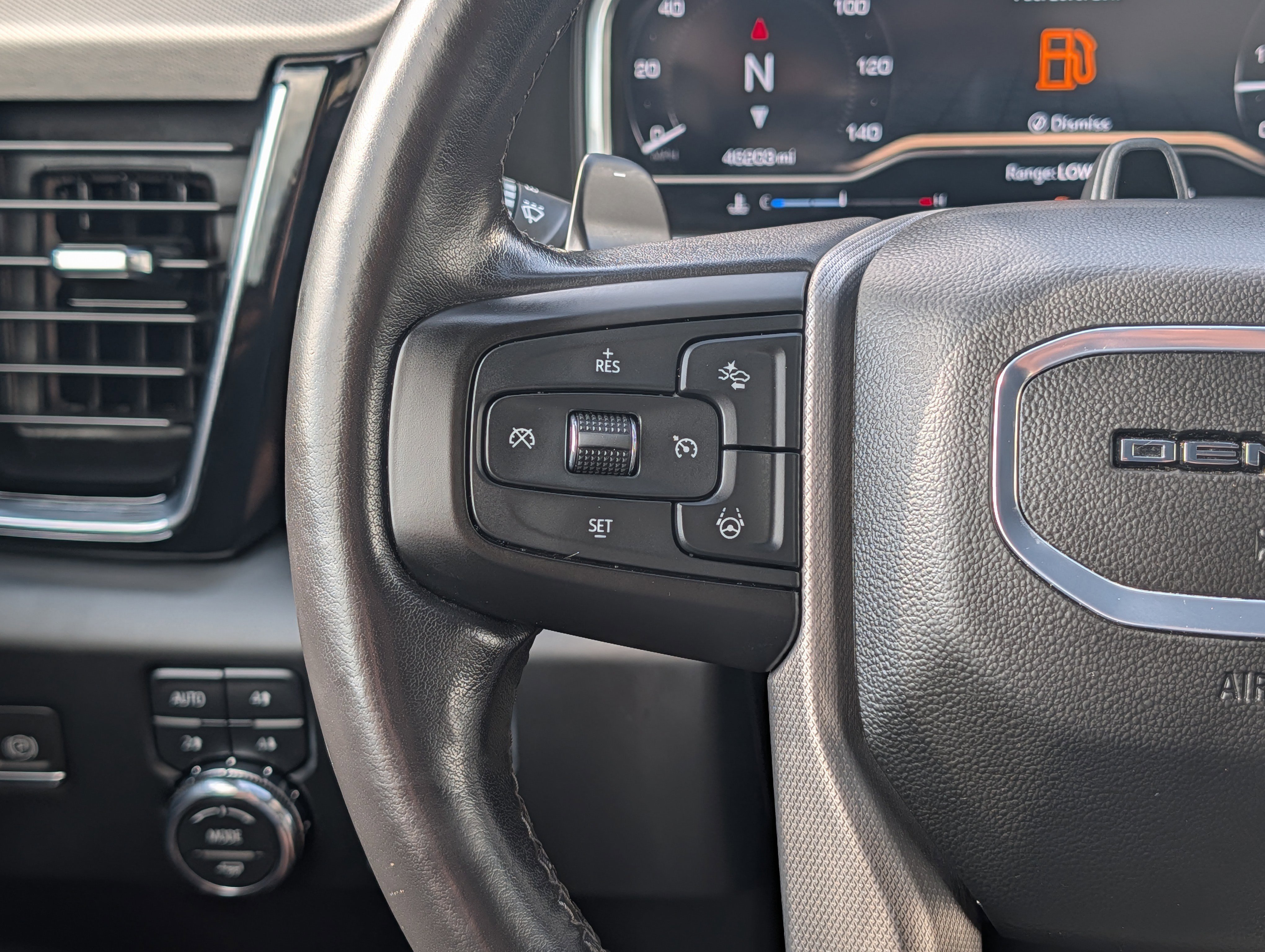 Used 2024 GMC Sierra 1500 Denali AWD/4WD image 25