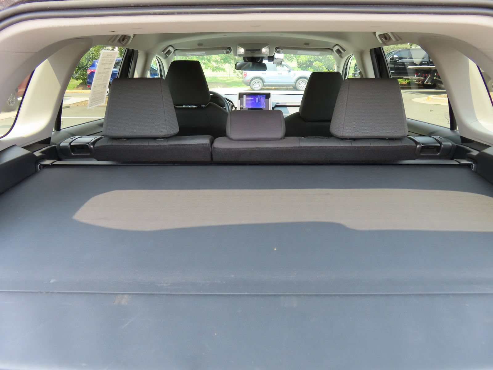 Used 2024 Toyota RAV4 XLE w/ Weather Package AWD/4WD image 32