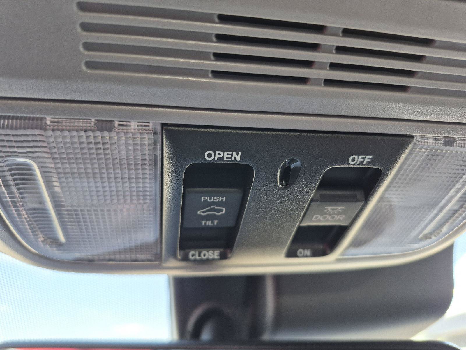 Used 2022 Honda Pilot Special Edition image 8