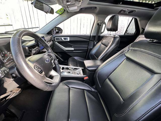 Certified 2023 Ford Explorer XLT w/ Equipment Group 202A AWD/4WD image 9