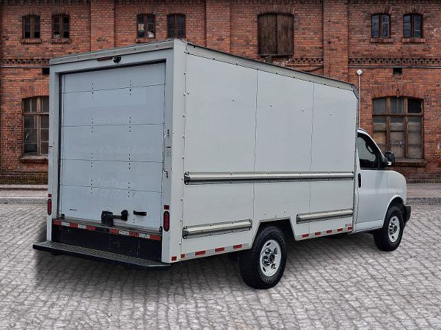 Used 2021 GMC Savana 3500 w/ Power Convenience Package RWD image 4