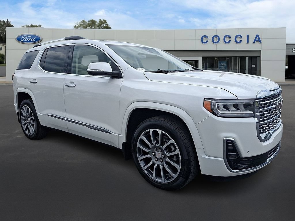 Used 2022 GMC Acadia Denali w/ Denali Ultimate Package AWD/4WD image 3
